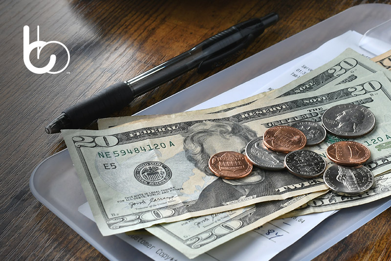 The 3 Common Cash Management  Headaches for Restaurants (and how to prevent them)